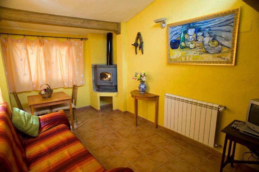 El Rincon De Monasterio Guest House Ruang foto