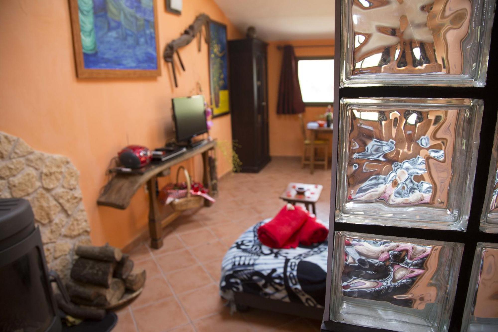 El Rincon De Monasterio Guest House Ruang foto