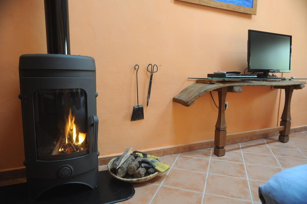 El Rincon De Monasterio Guest House Ruang foto